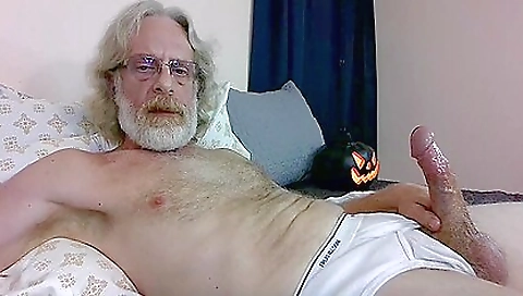 Extreme homemade big cock daddy foot fetish in action