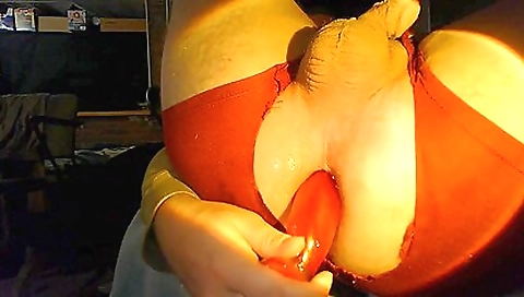 Amateur with a gaping ass gets a dildo shoved into his asshole