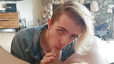 Beautiful blonde slut gets a hard cumshot and facial