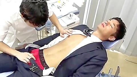 Japanese slut gives a deepthroated blowjob to a dentist
