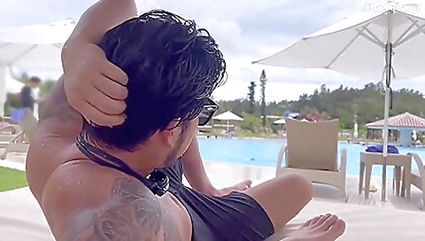 Amateur xxx video with a guy showing him doing things to his woman
